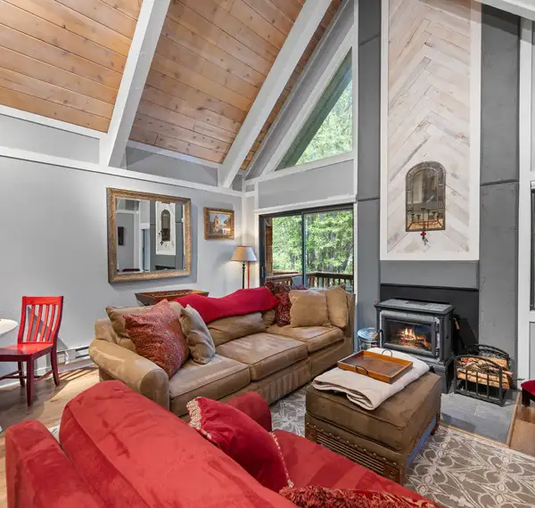 Tahoe Peaks & Shores Retreat, condo in Incline Village