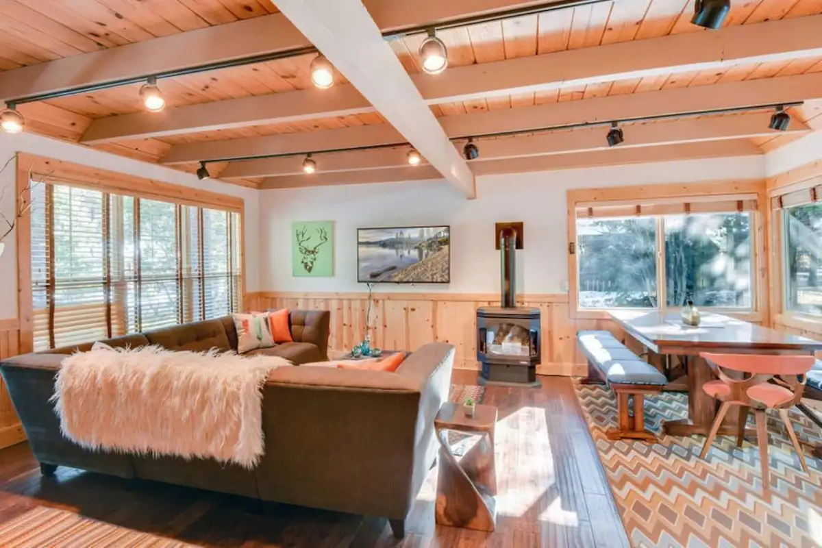 Spacious, cozy, comfortable to enjoy the fire or a movie at the end of the day, Tranquil Trails Cabin