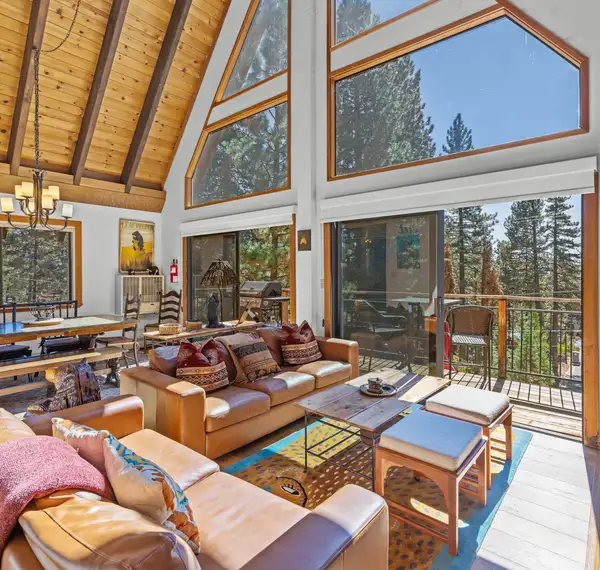 Rustic Ridge Retreat, home in Kings Beach