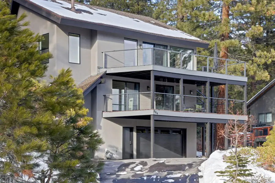 Front of house, Incline Lakehouse Lookout