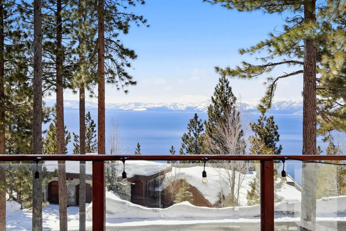 View from the deck, Lake View Treasure