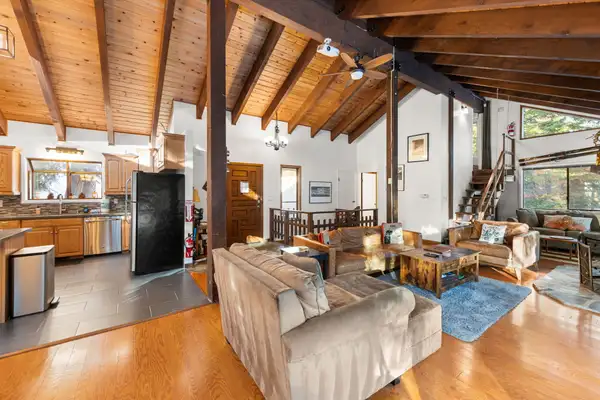 Kitchen and family room, Sierra Woodlands Getaway