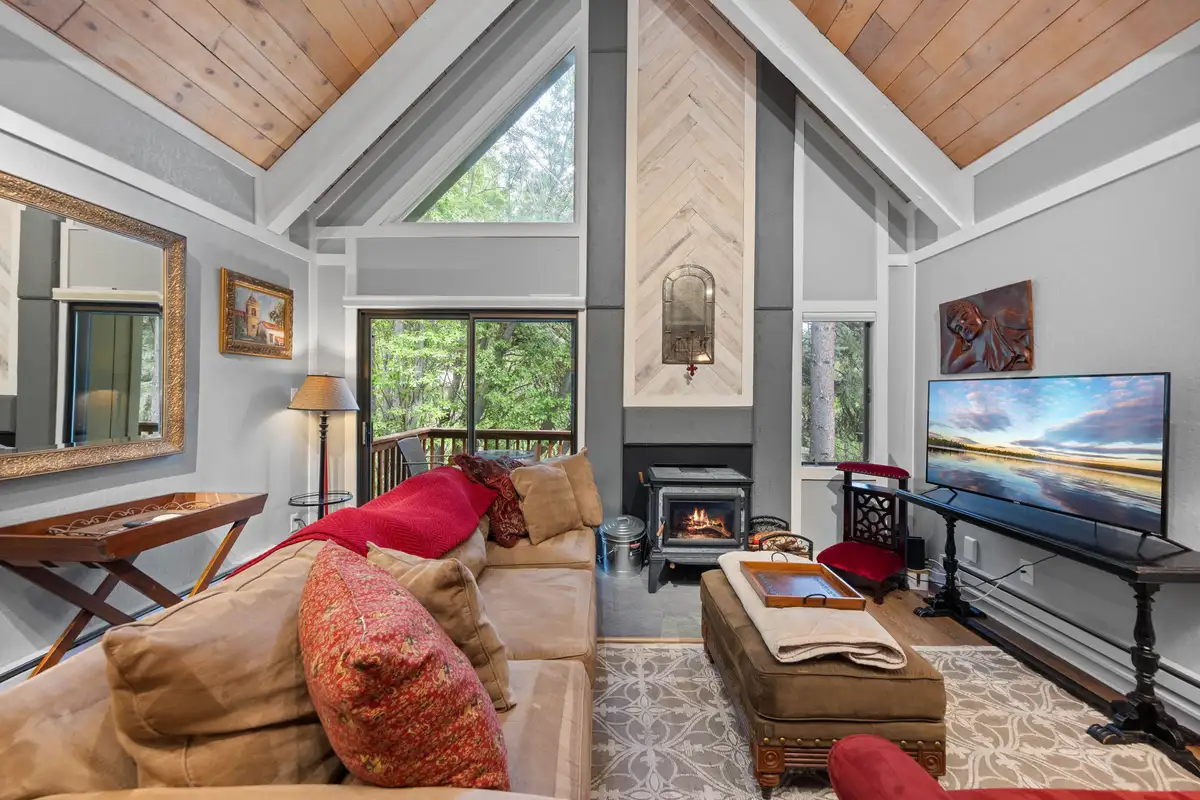 Living room with outdoor view and balcony, Tahoe Peaks & Shores Retreat