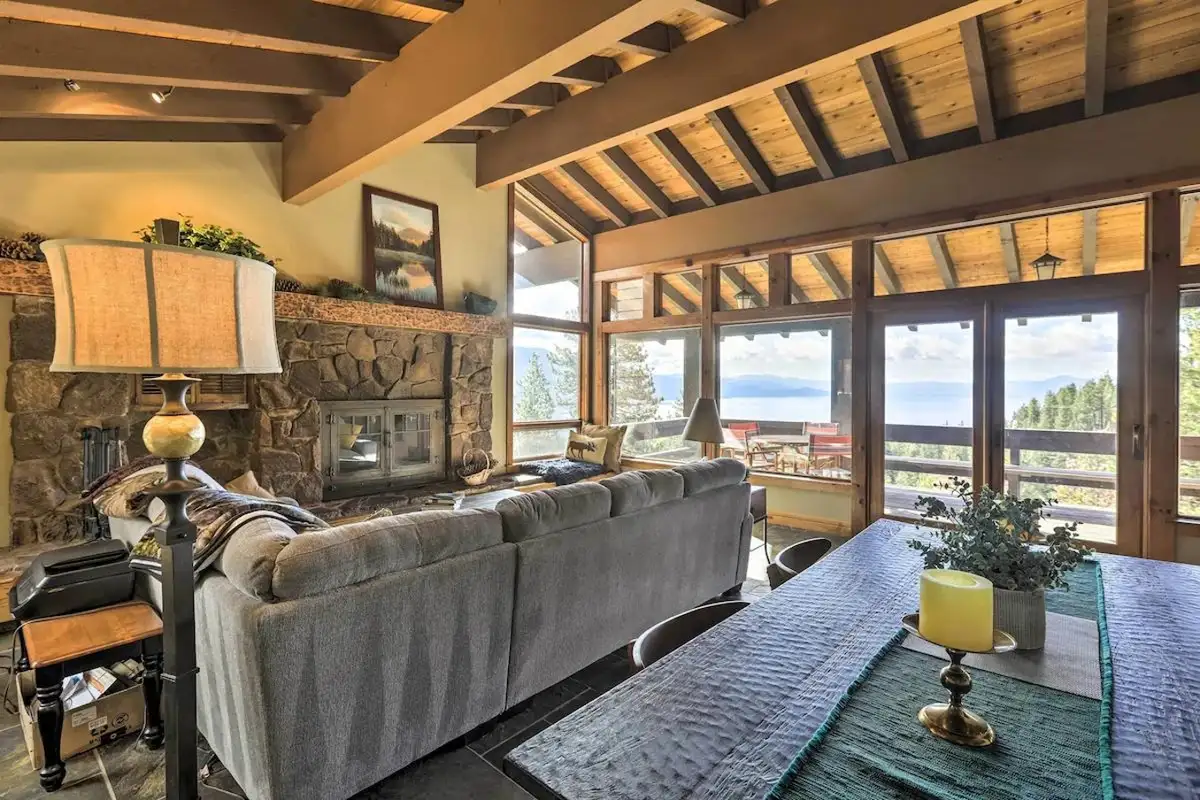 Interior, Lakeview Oasis