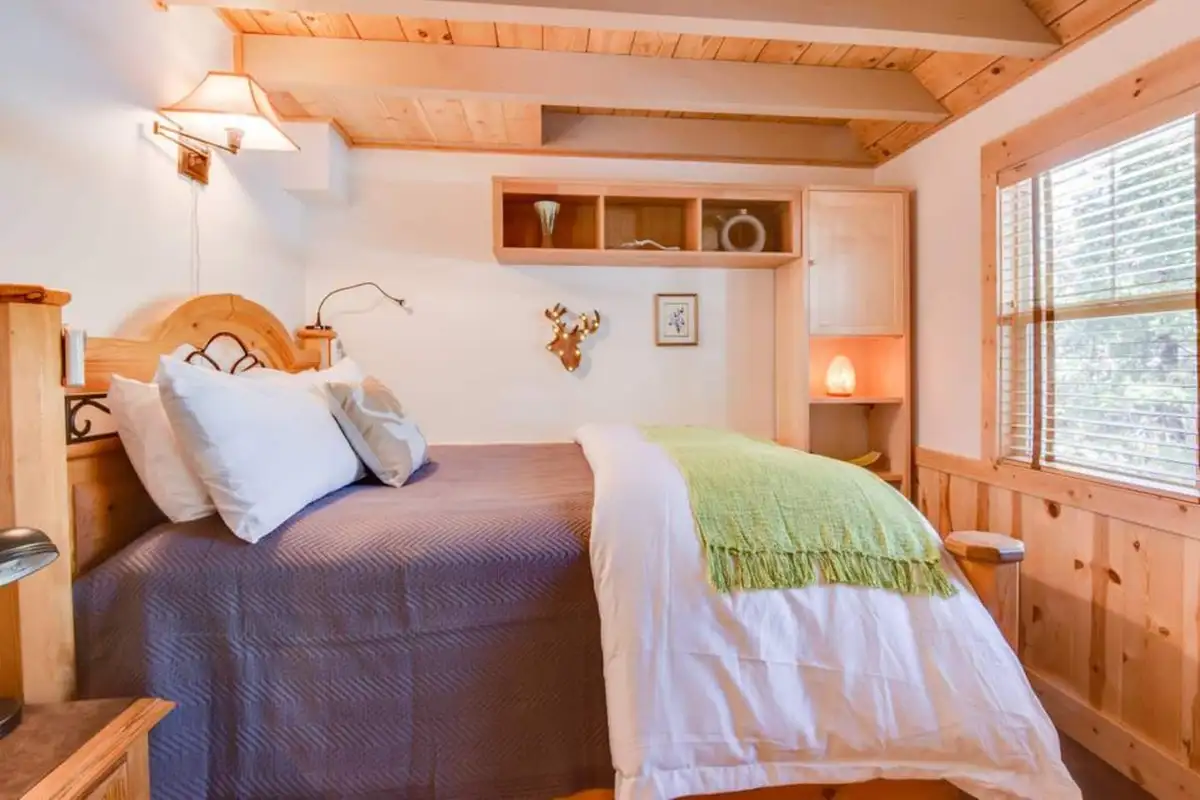 Bedroom 1st floor, Tranquil Trails Cabin
