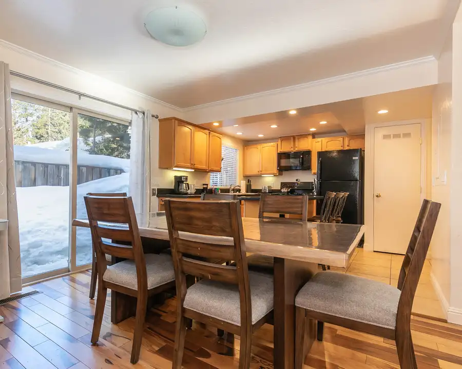 Dining table with seating for 6, Trailside Tahoe Townhouse, an MG home in Tahoe City