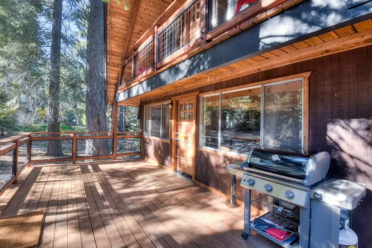 You're welcome by the large deck to enjoy the bracing and fresh Tahoe air, Enchanting Chamberlands Cabin