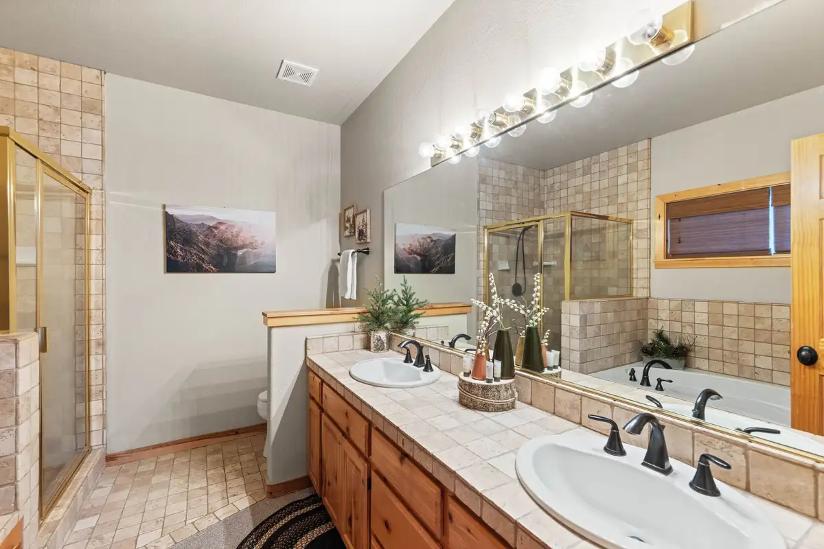 Master Bath, Lakeview Grandeur