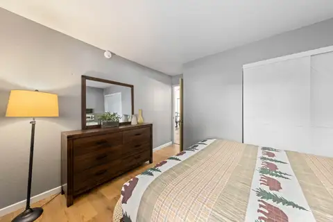 Bedroom #1 with Queen Bed, Located on first floor, Mountaintop Retreat