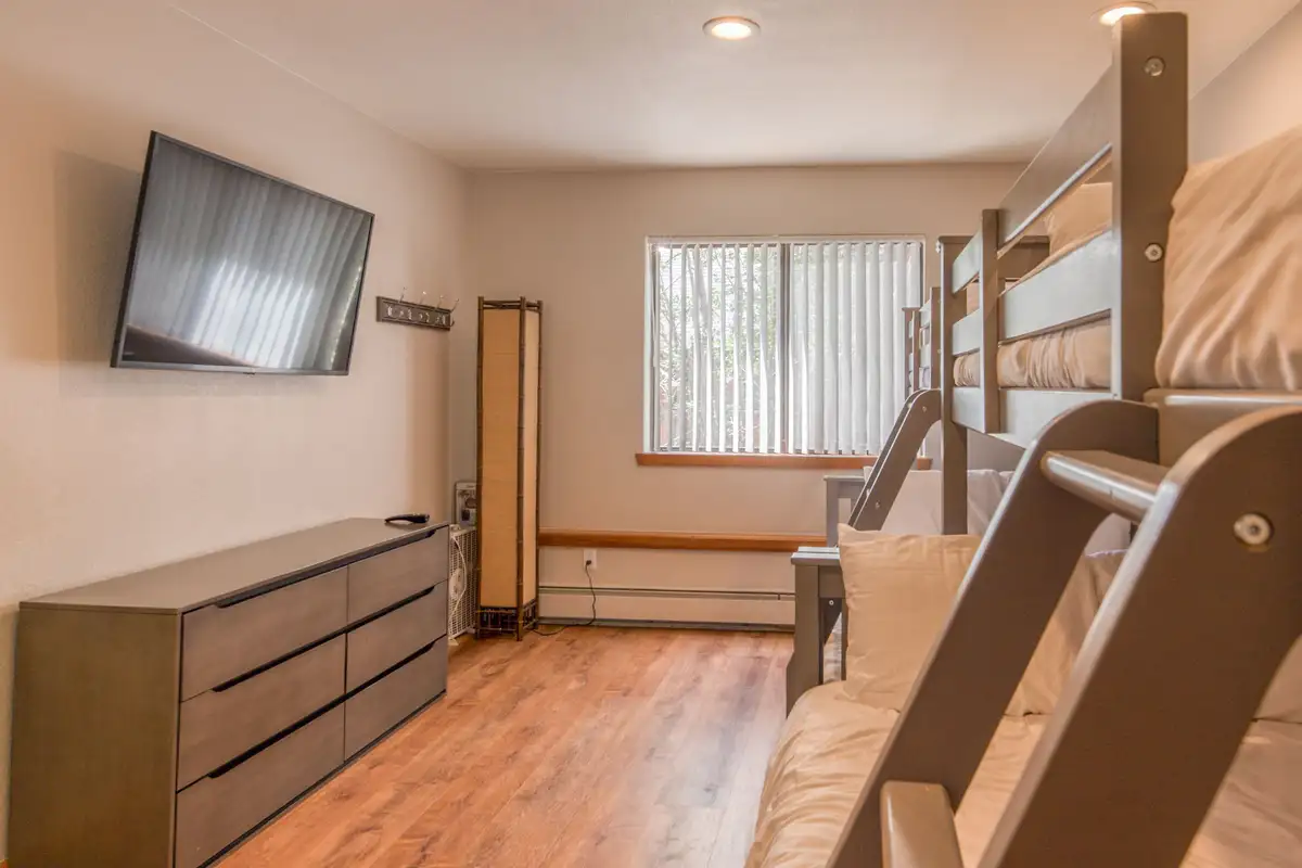 Second Bedroom with two bunk beds, Lunar Lakeview Haven
