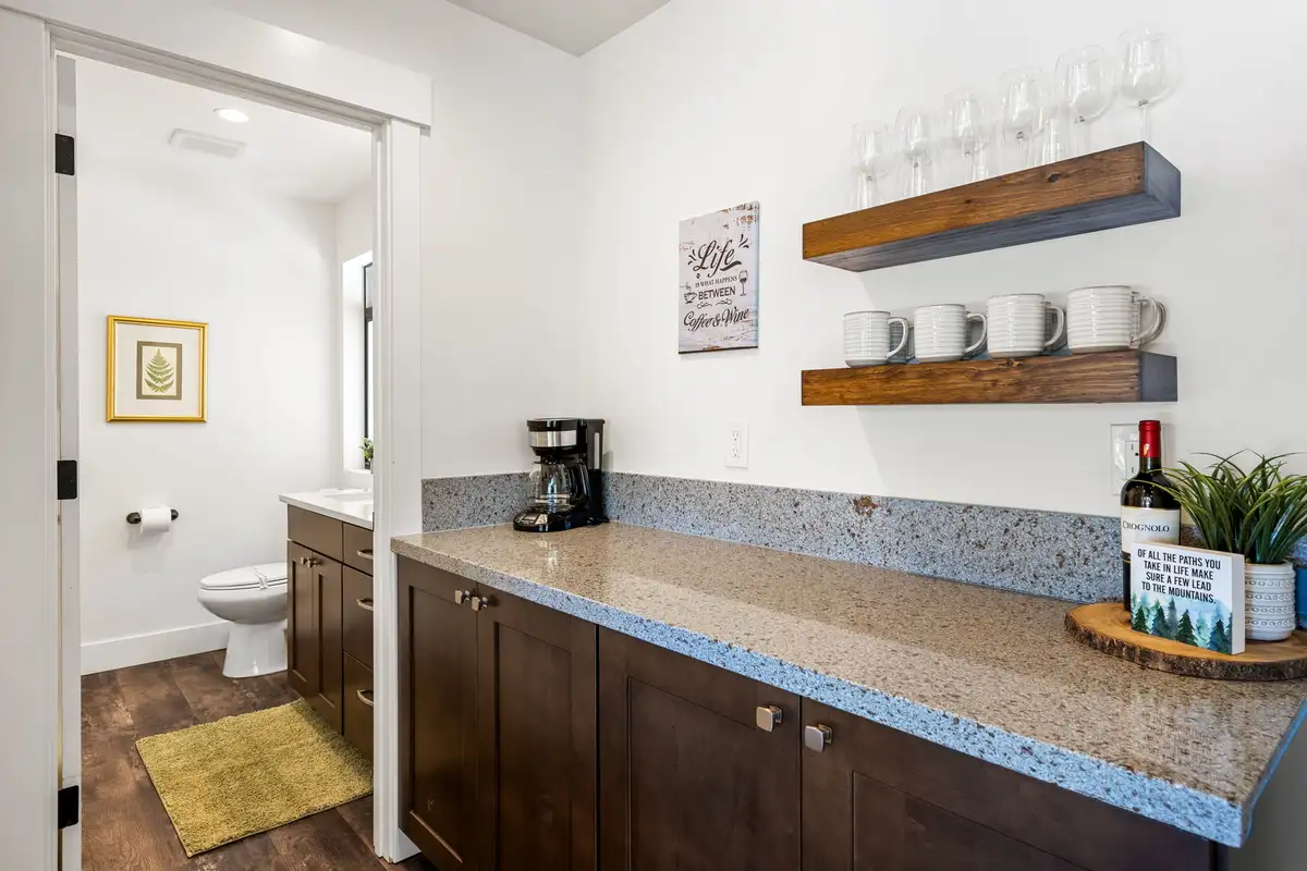 Coffee/ Wine bar area, Incline Lakehouse Lookout
