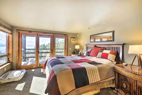 Bedroom 2 | Lower Level | King Bed | Linens Provided, Lakeview Oasis
