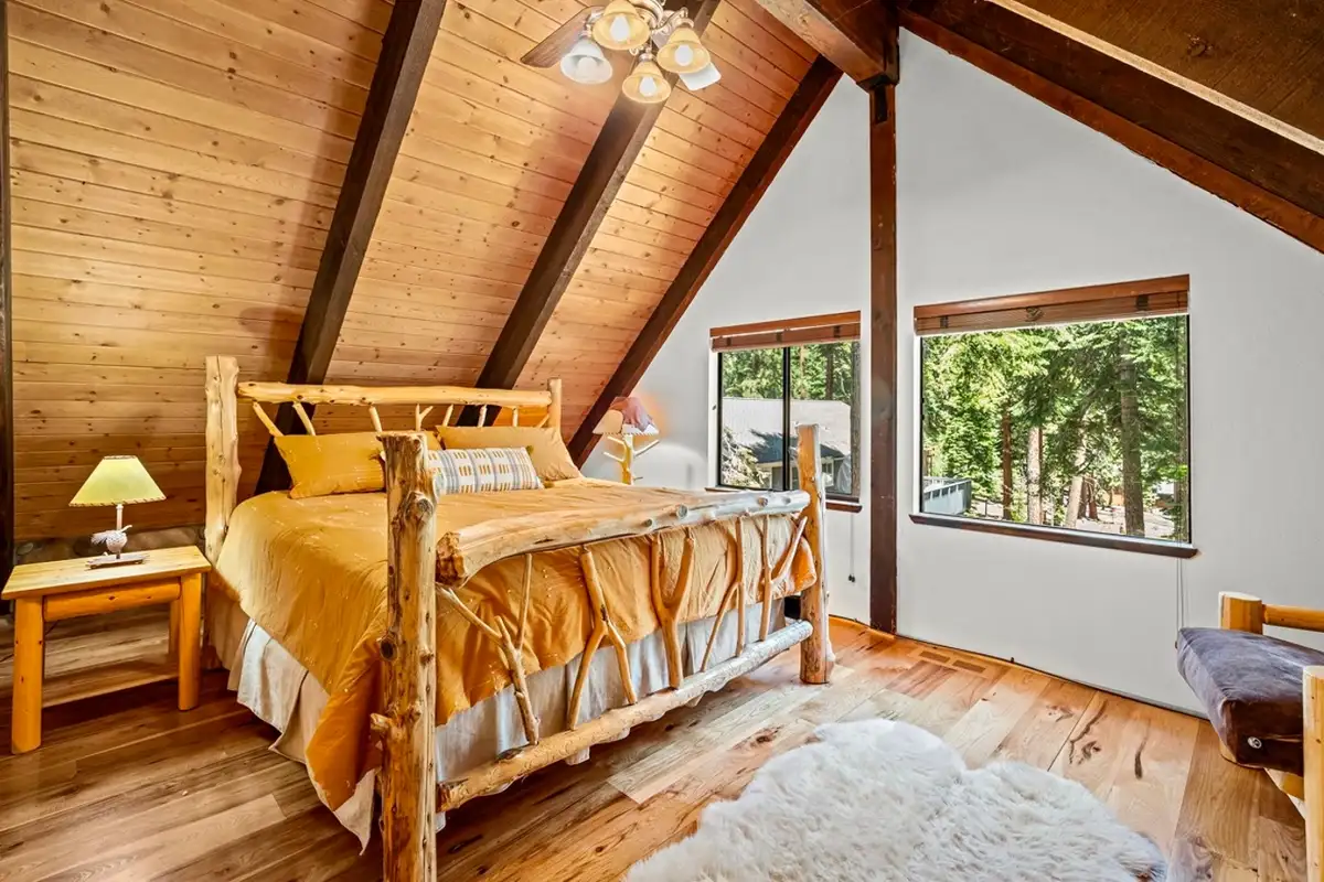 Second floor Master Bedroom with King, Sunlit Incline Retreat