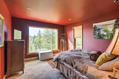 Bedroom 3 | Queen Bed | Lower Level | Queen Air Mattress Available, Lakeview Oasis