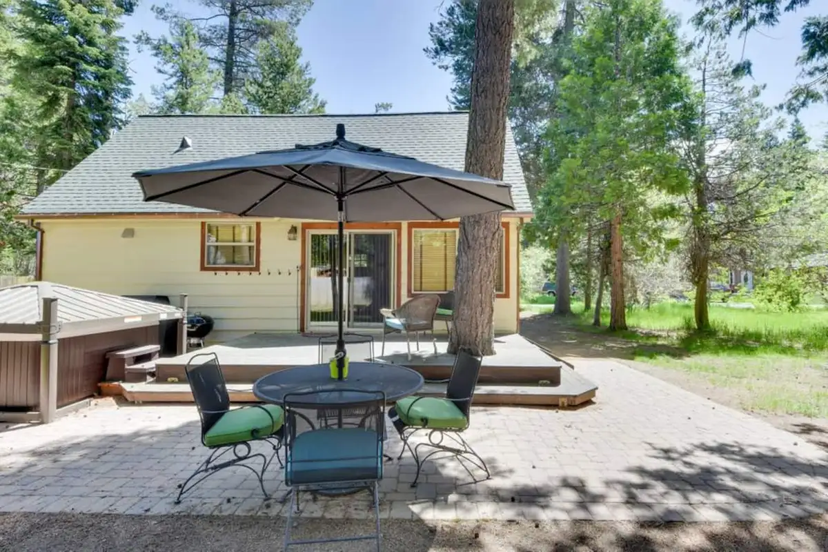 BBQ'ing your favorite foods in the backyard- outdoor furniture not available in winter months, Tranquil Trails Cabin