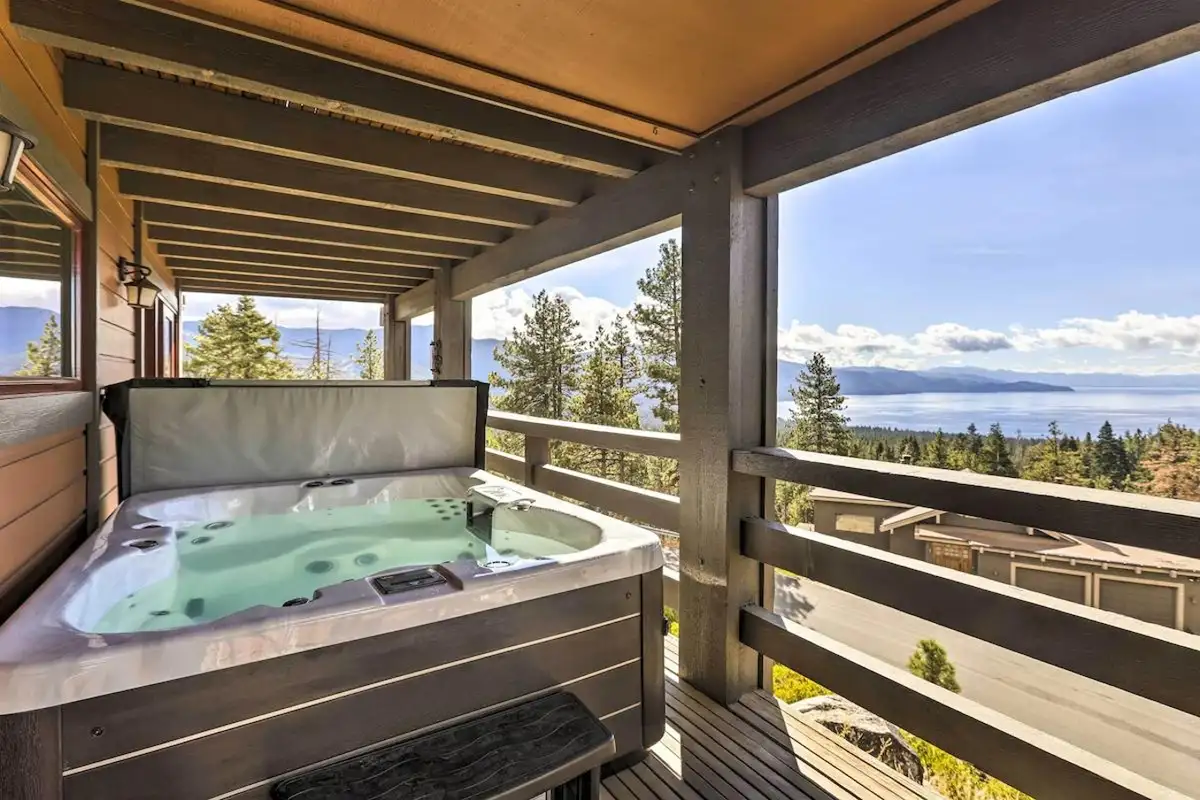 Property grounds, Lakeview Oasis