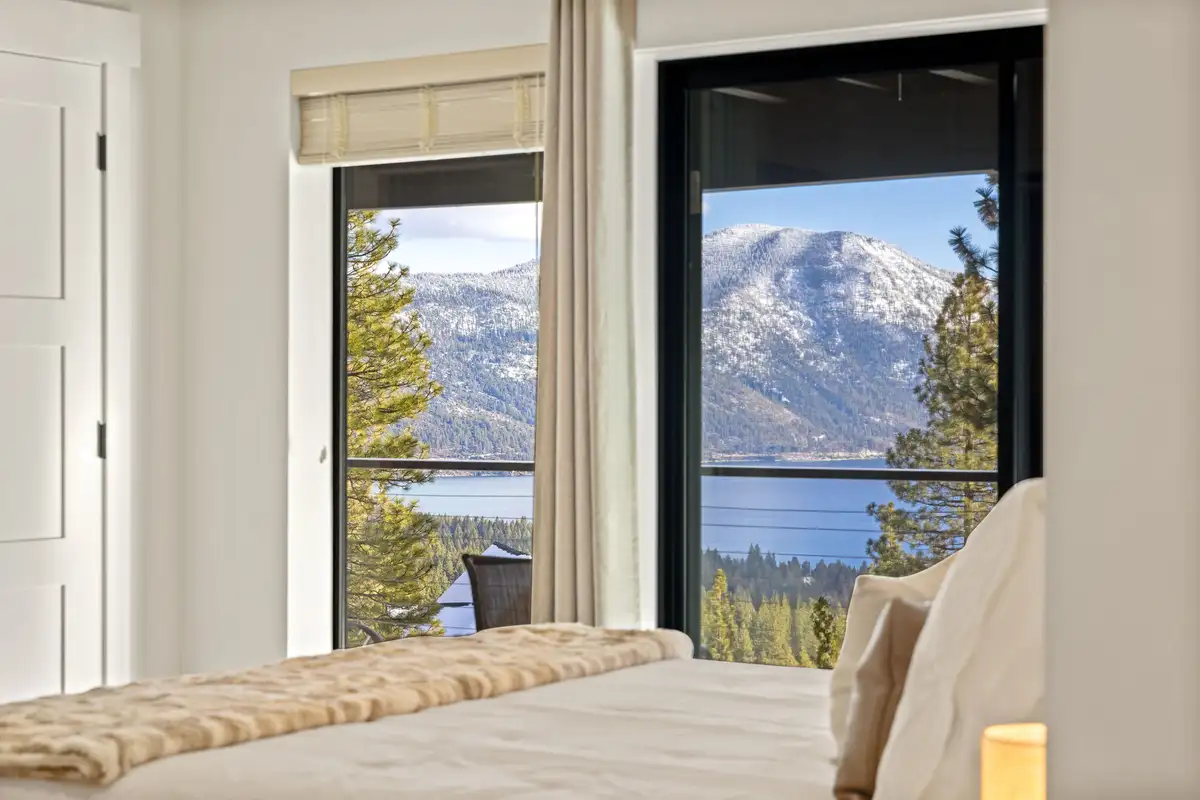Bedroom with Lake Tahoe and mountains visible through the windows, Incline Lakehouse Lookout